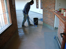 Trabajo de microcemento gris